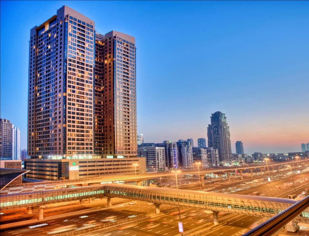 مرکور دبی برشا هایتس هتل سوئیتس