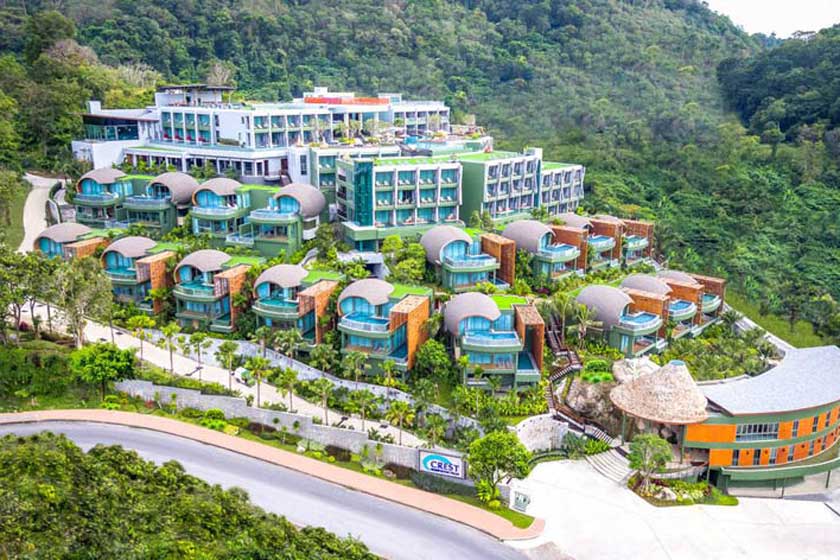 Crest Resort & Pool Villa