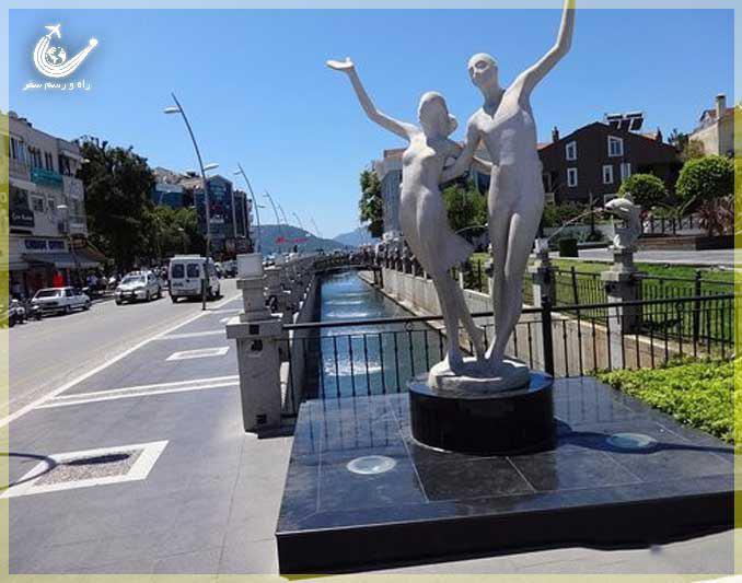 میدان-جوانان-19می